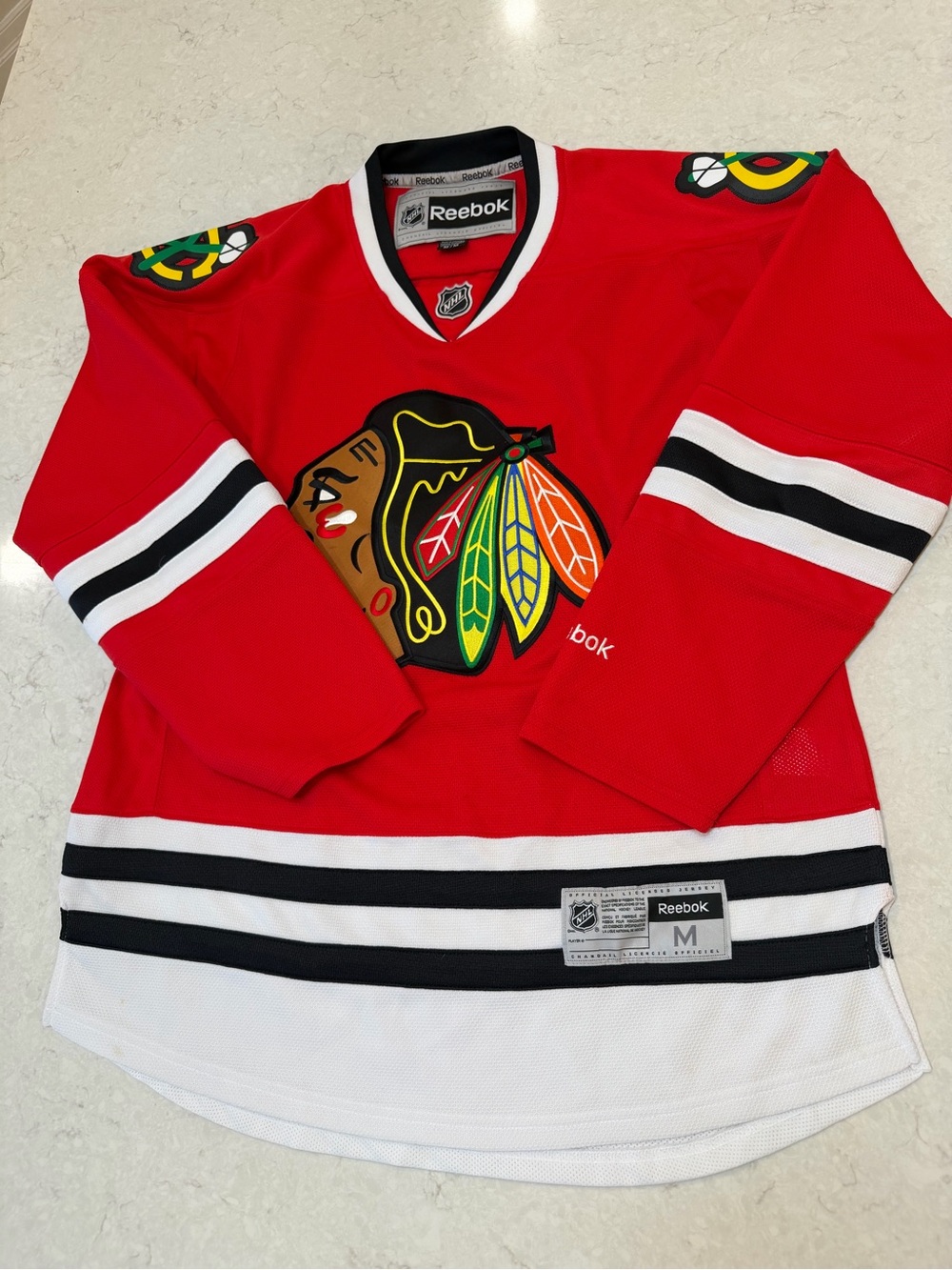 Chicago Blackhawks Reebok Official NHL Hockey Jersey – Men’s Medium